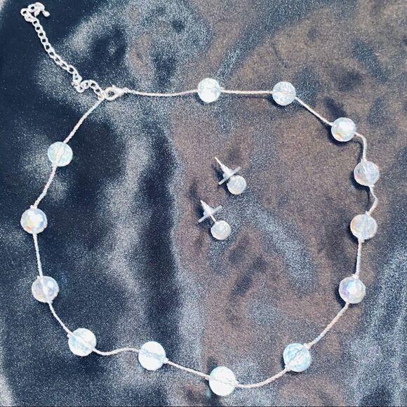 NWOT Pretty Aurora Borealis Necklace and Earring Set - Picture 2 of 11